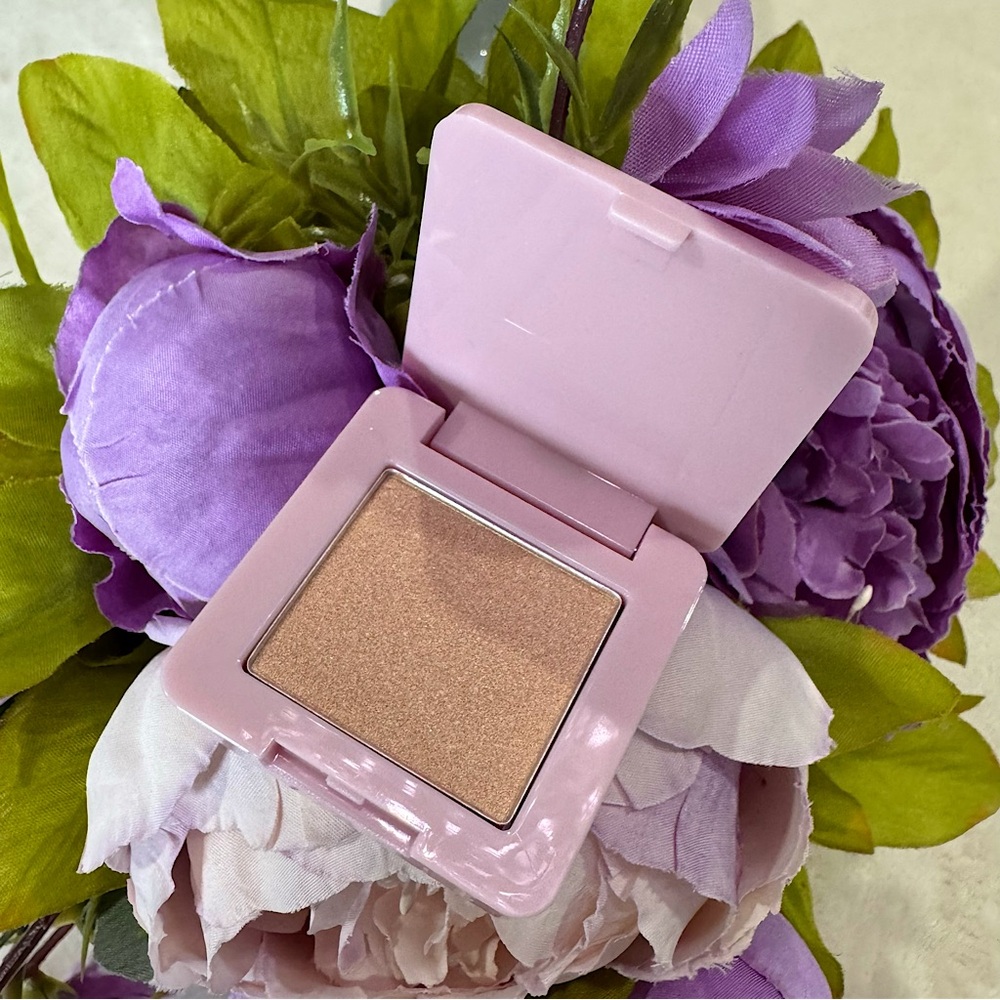NWT Half Caked Champagne Gold Highlighter
